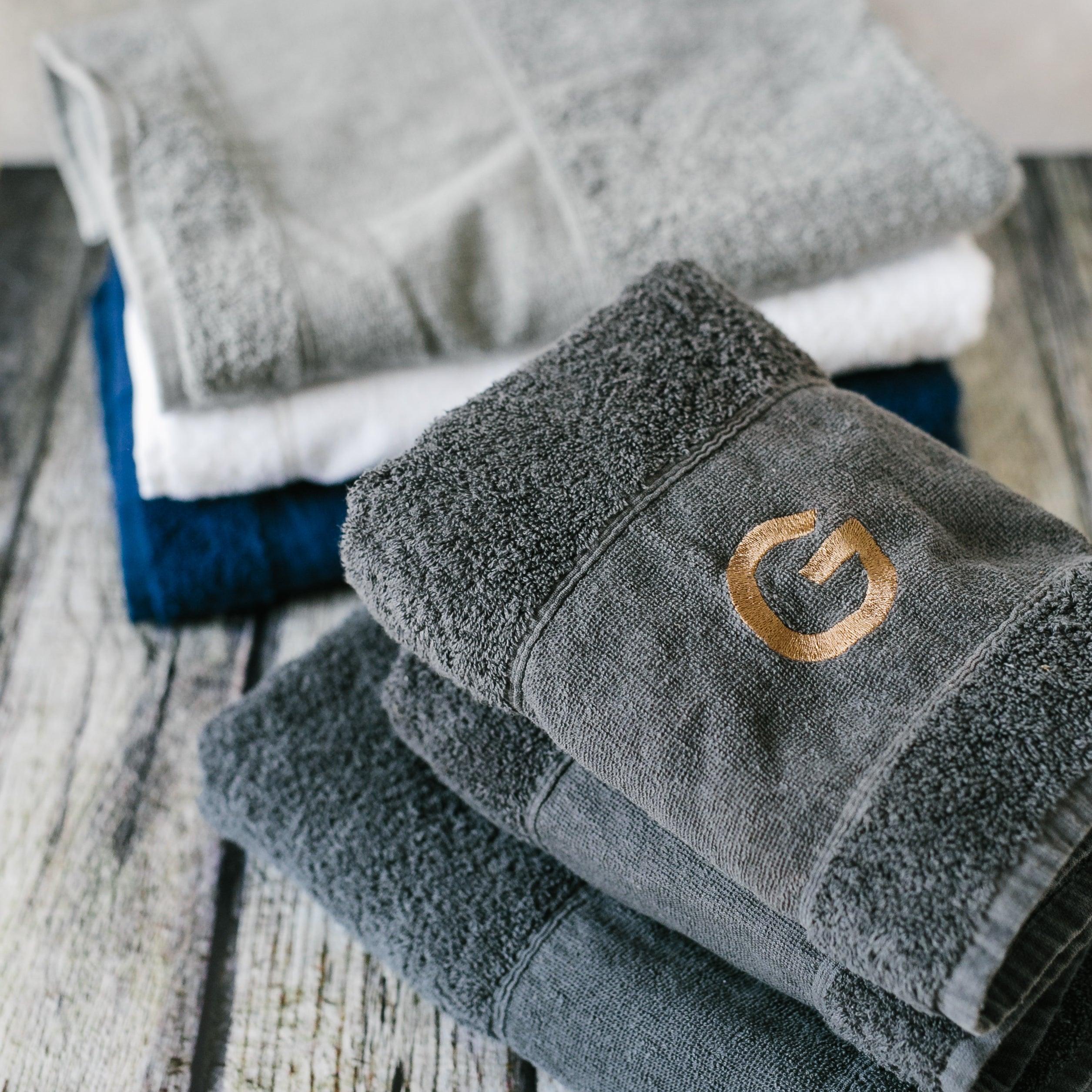 Badetuch Handtücher mit bestickt Handtücher Set | zwei Namen und Mein Monogramm – Badetuch zwei Personalisiertes und Set